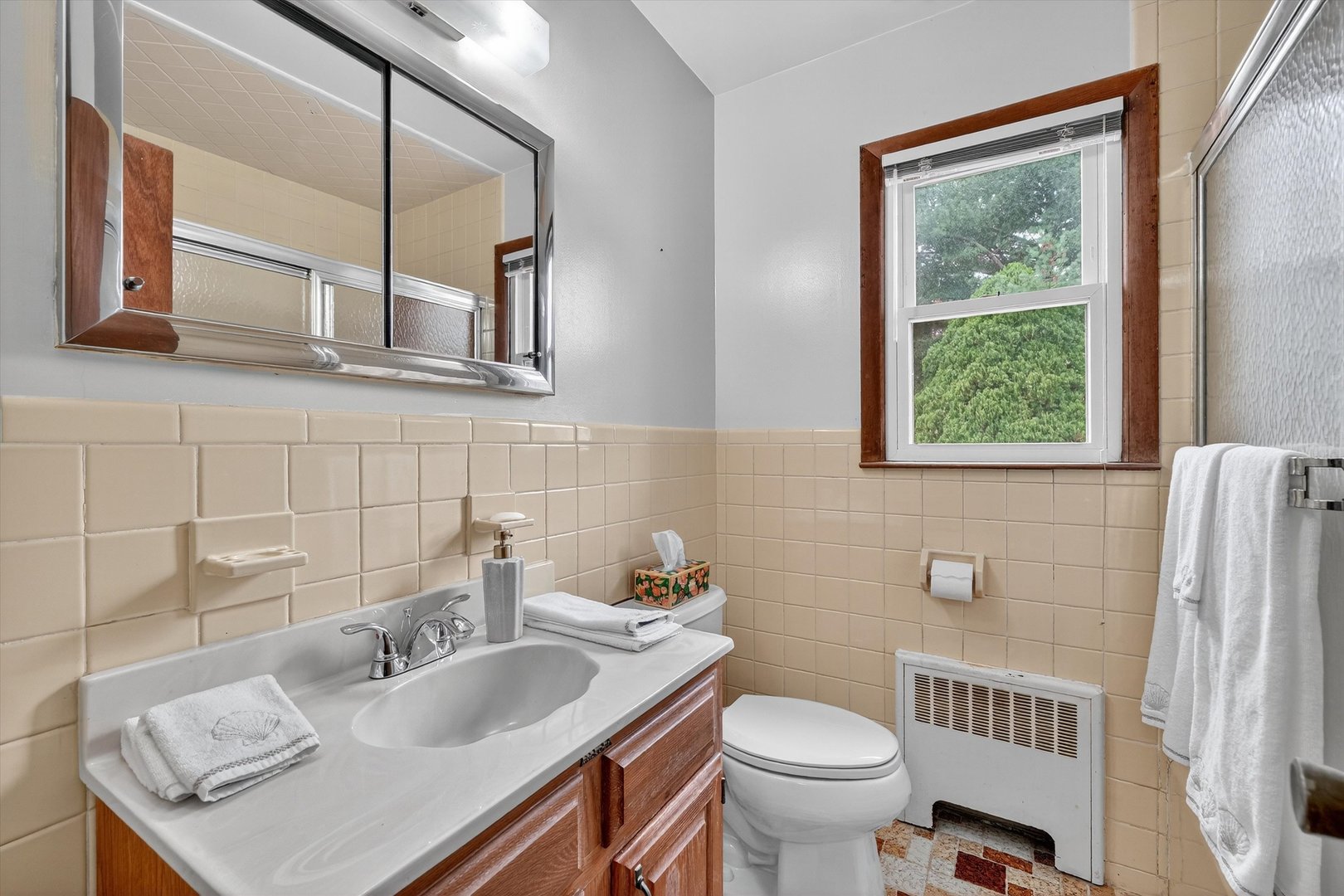 96 Inwood Avenue Photo 7