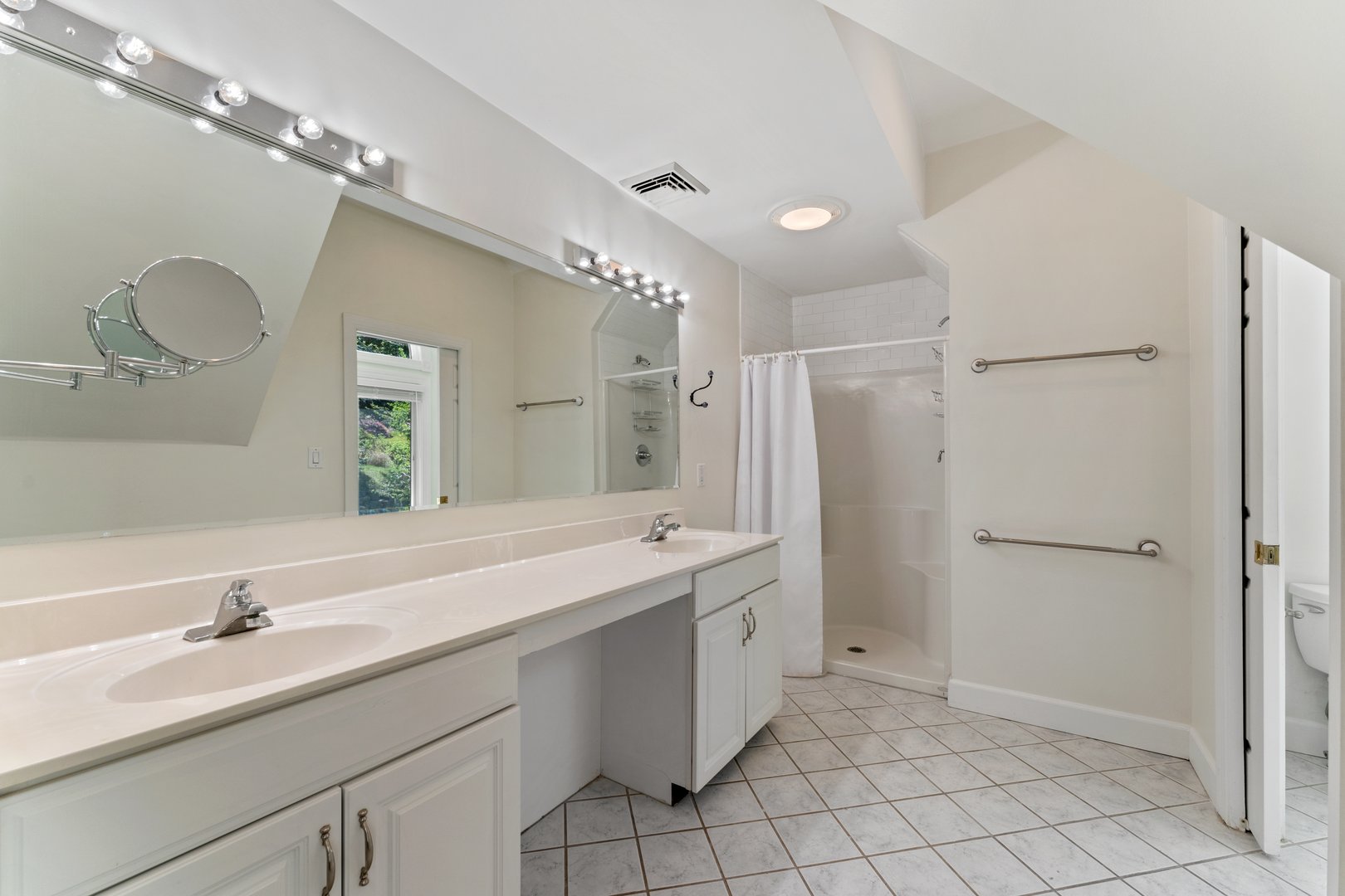 50 Franklin Street Photo 20