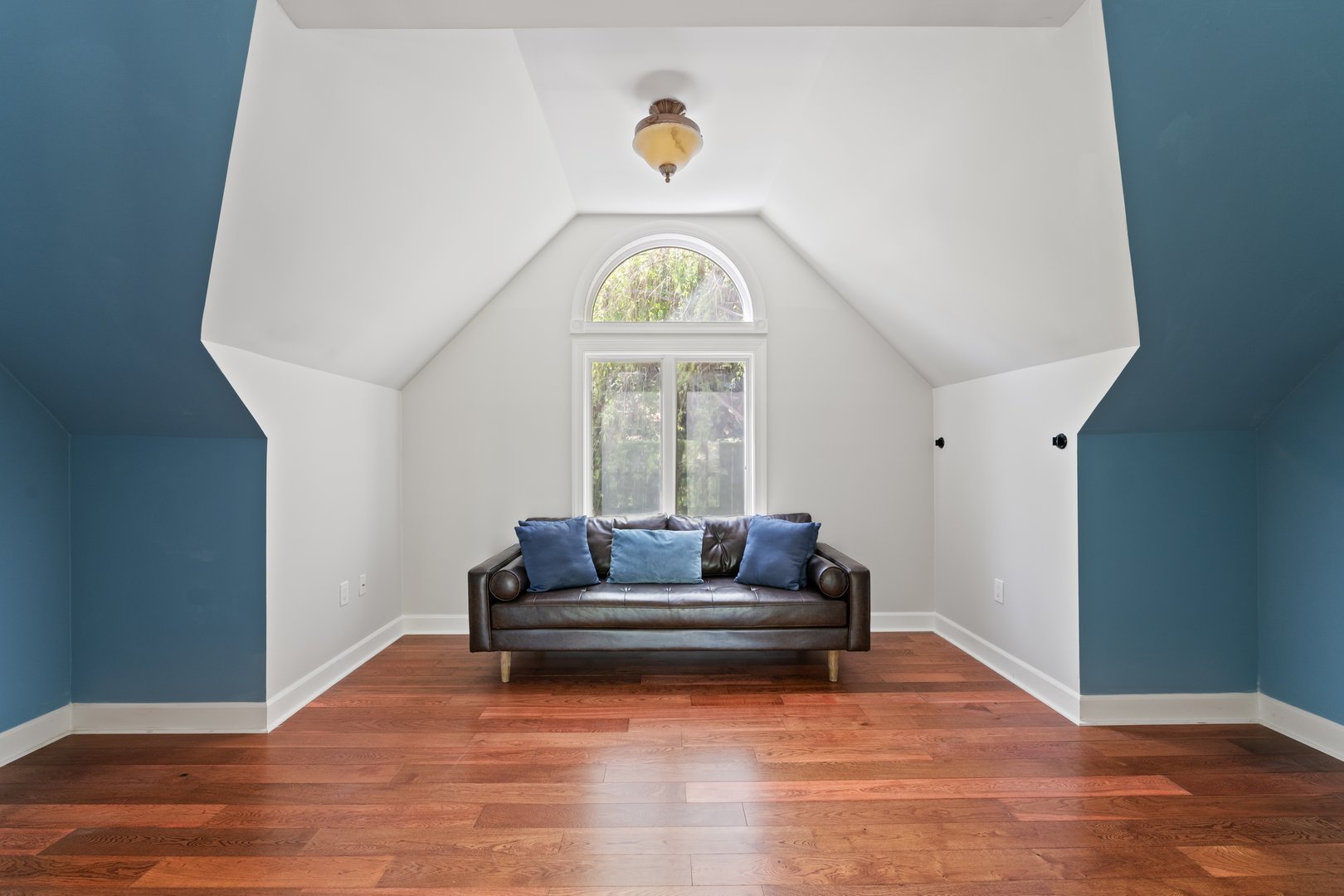 50 Franklin Street Photo 23