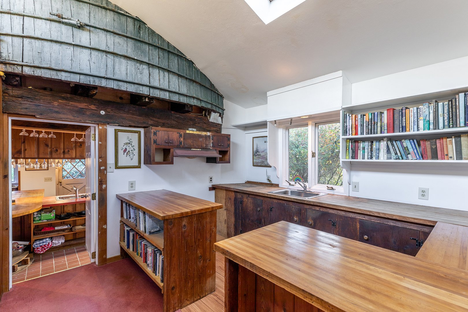 49 South Street Photo 8