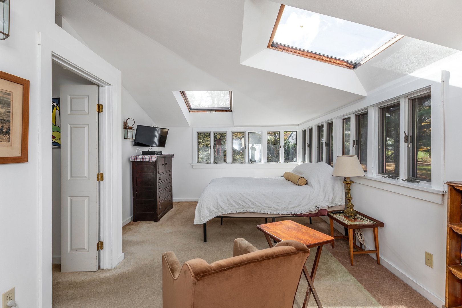 49 South Street Photo 18