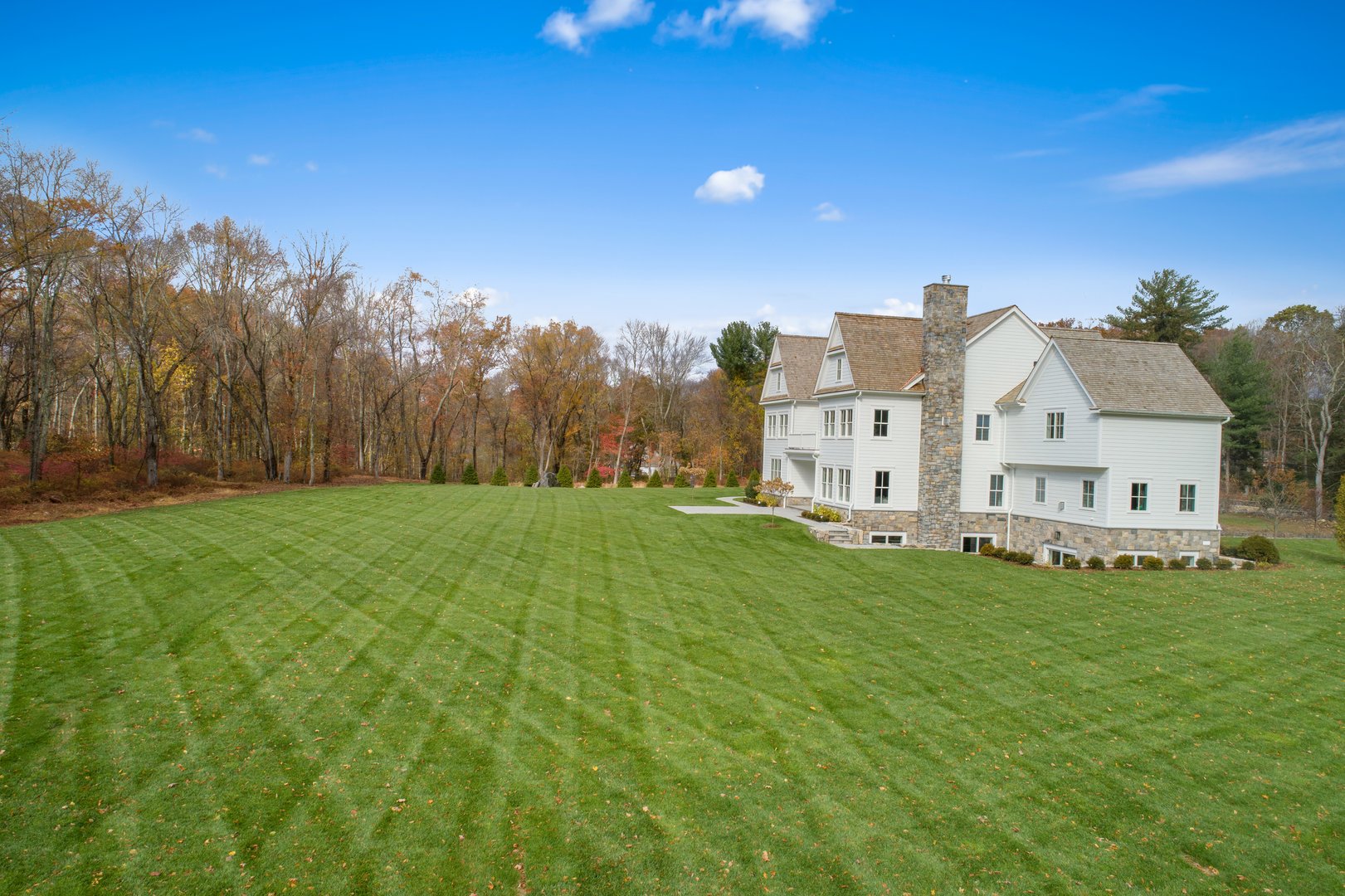 928 West Road Photo 39