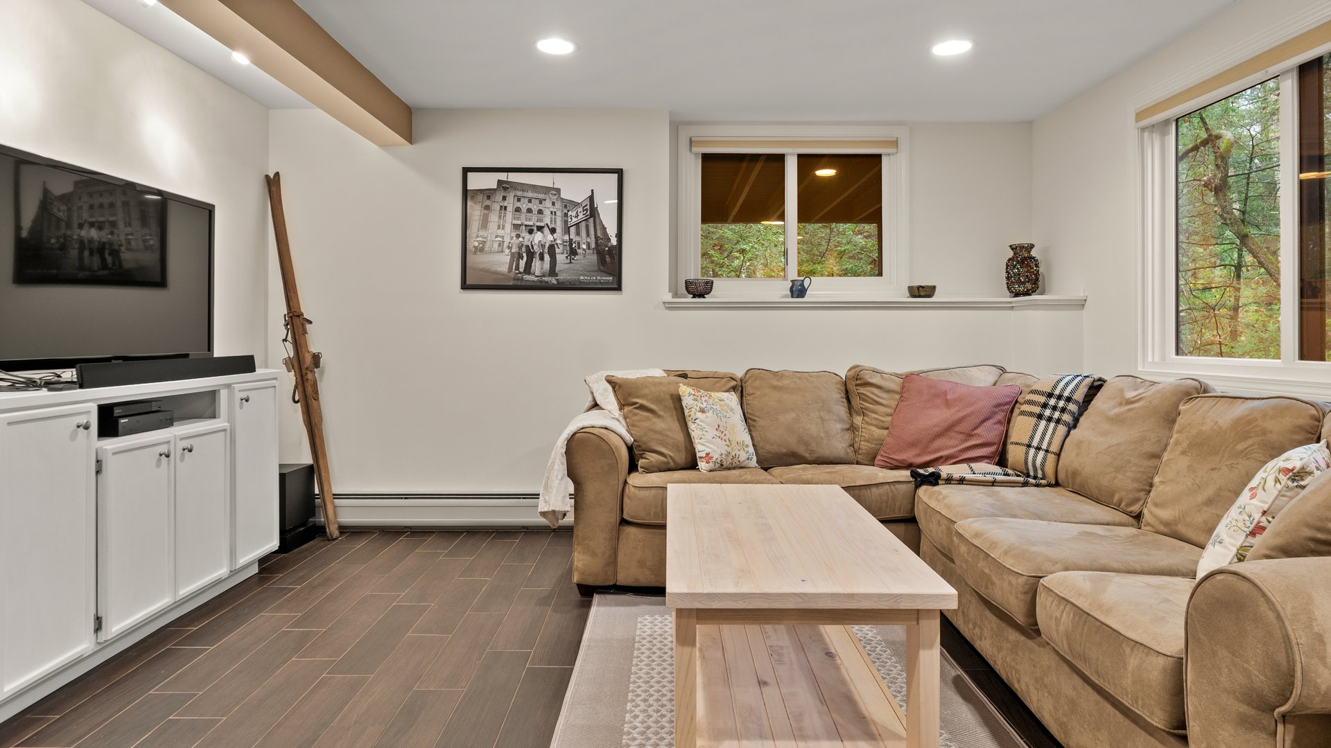 343 Lakeshore Dr Photo 8