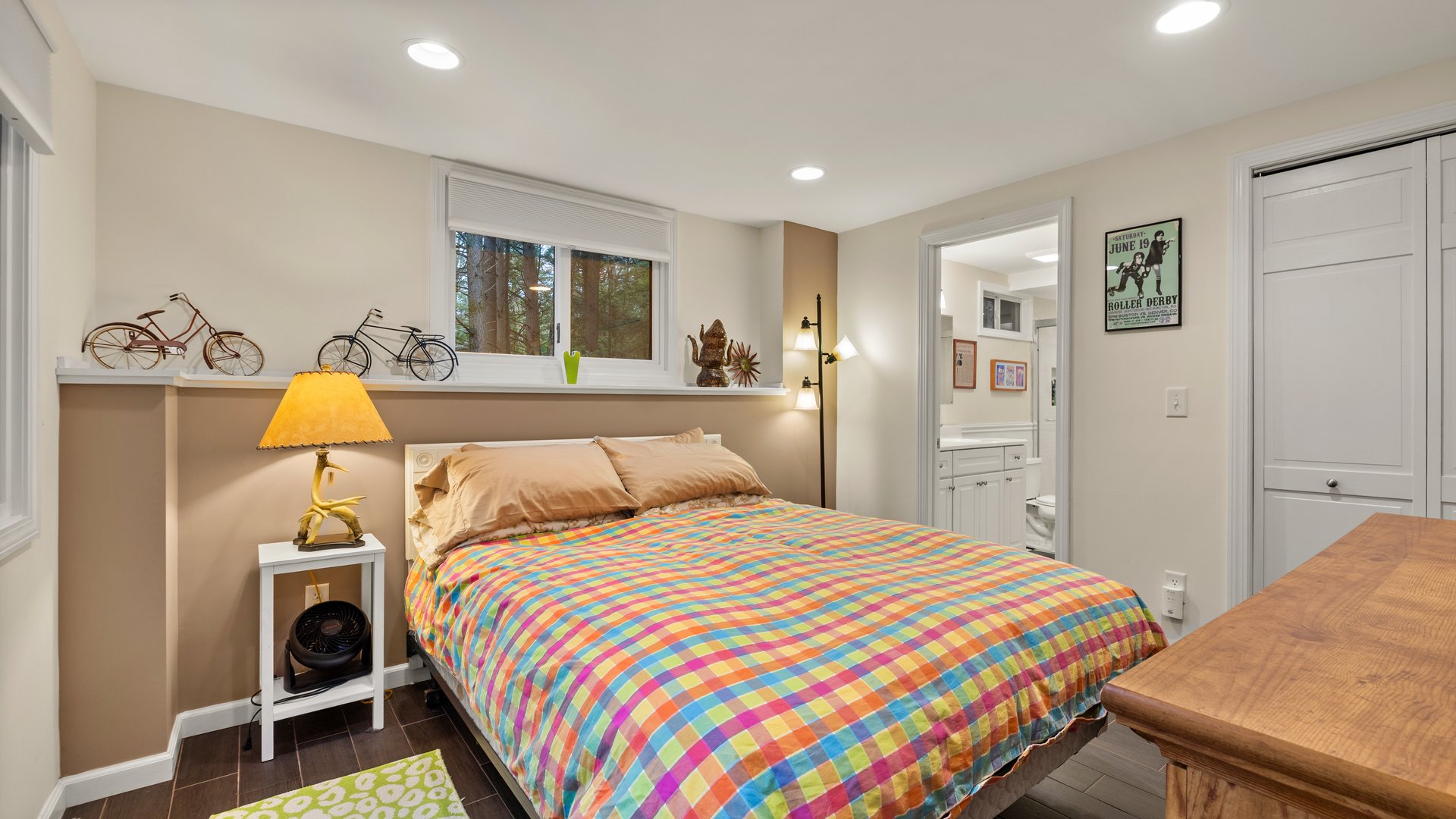 343 Lakeshore Dr Photo 9