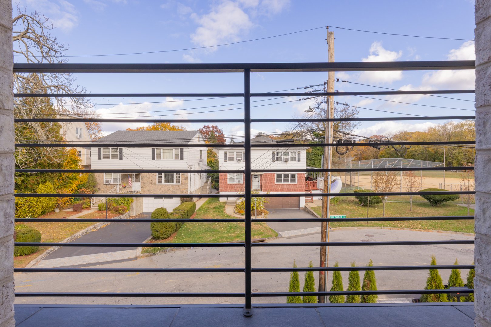 1 Victoria Lane Photo 24