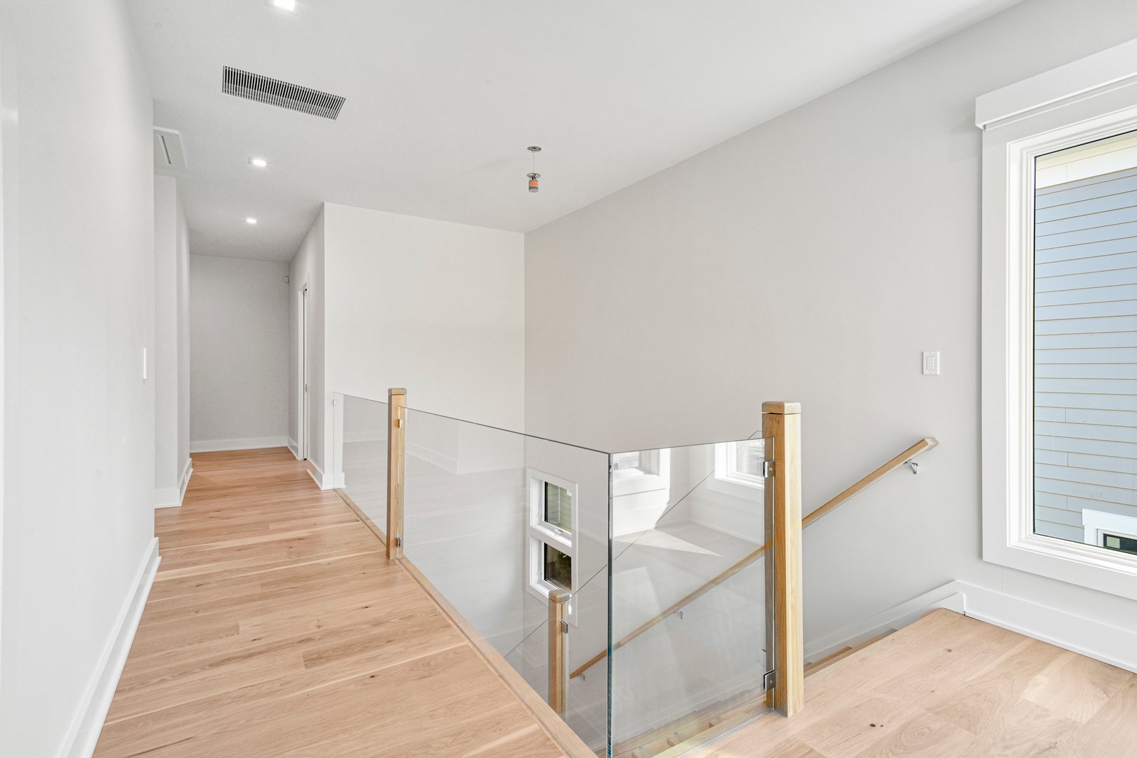 65 Myrtle Boulevard Photo 14