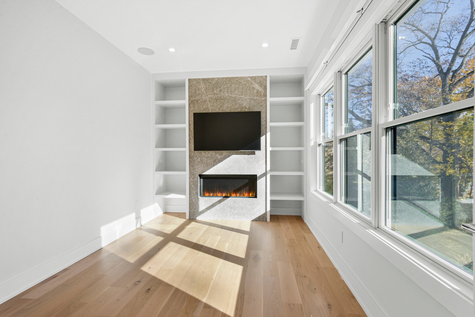 65 Myrtle Boulevard Photo 22