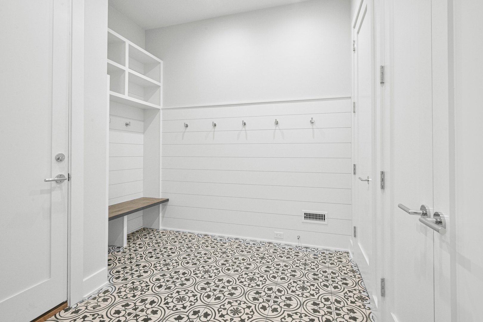 65 Myrtle Boulevard Photo 36