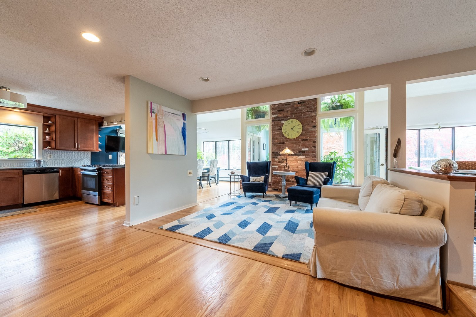 9 Hickory Hill Drive Photo 14