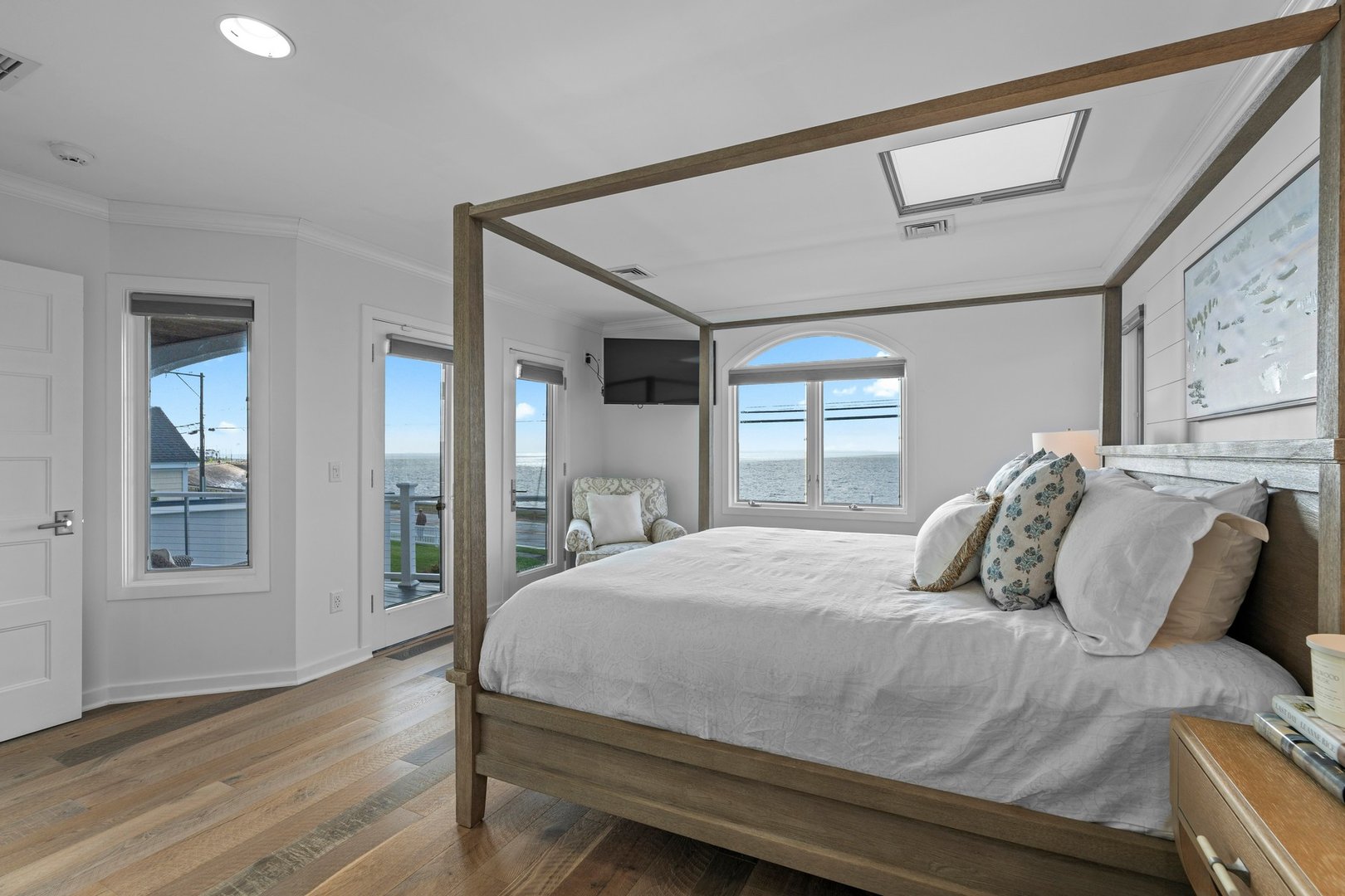 372 Maple Avenue Photo 24