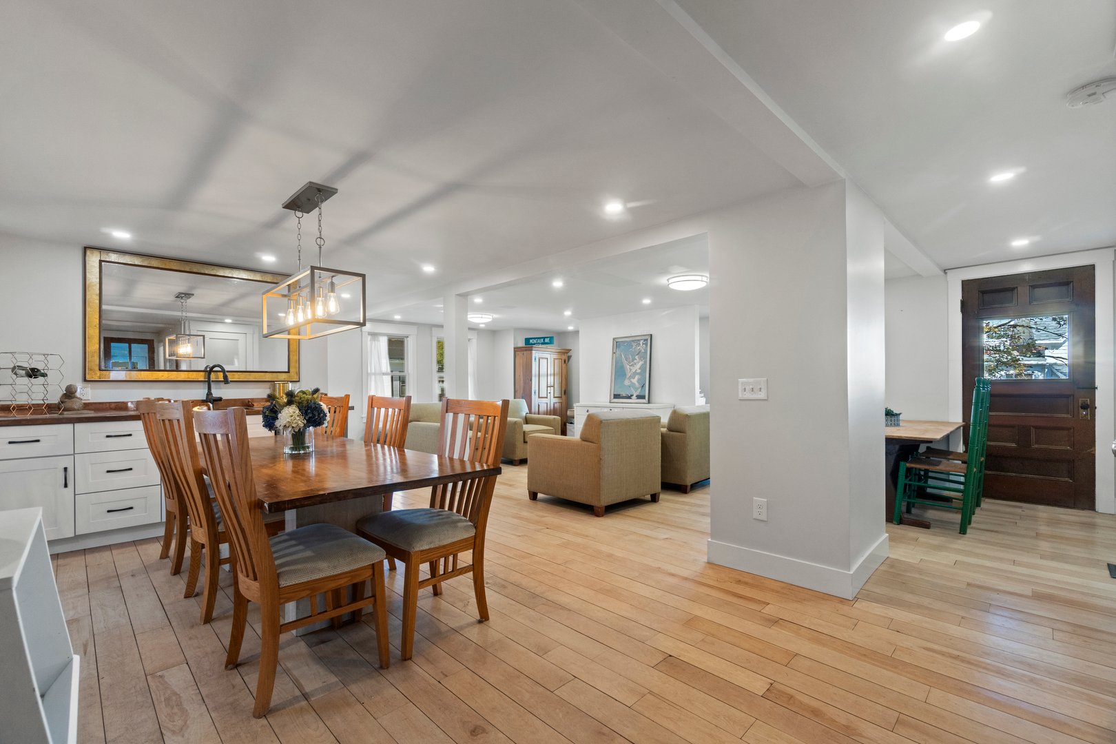 11 Pearl Street Photo 5