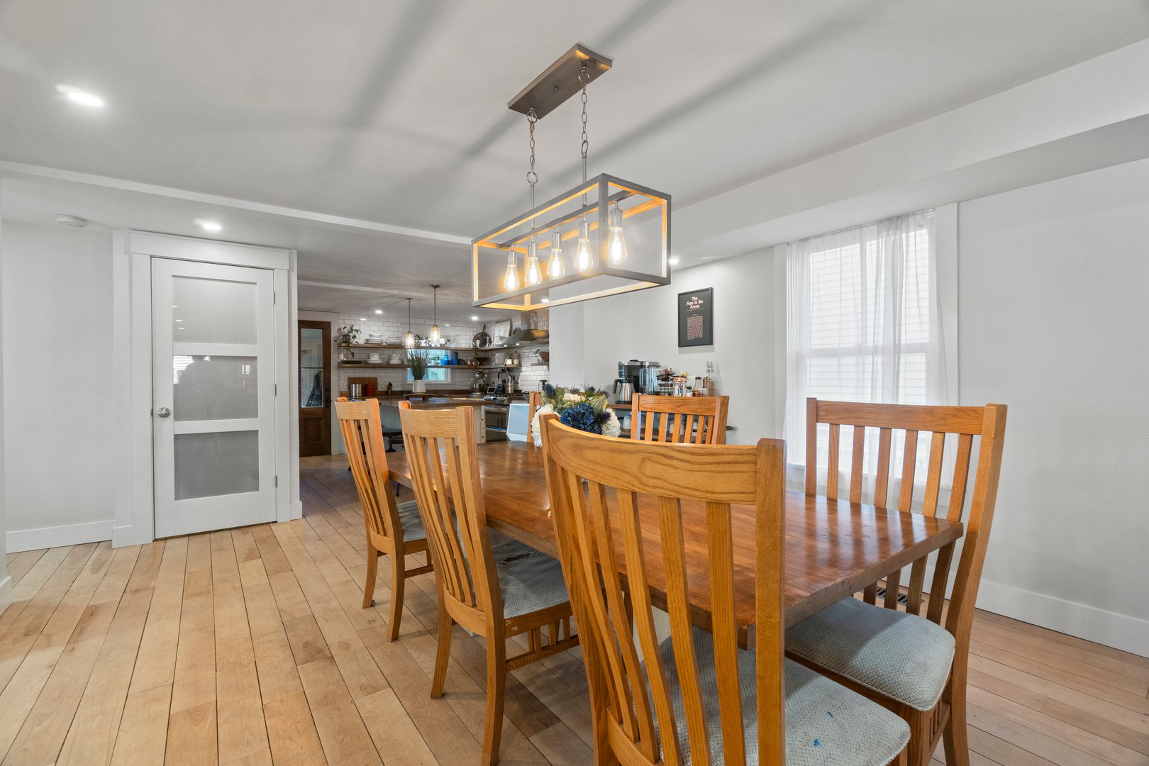 11 Pearl Street Photo 9