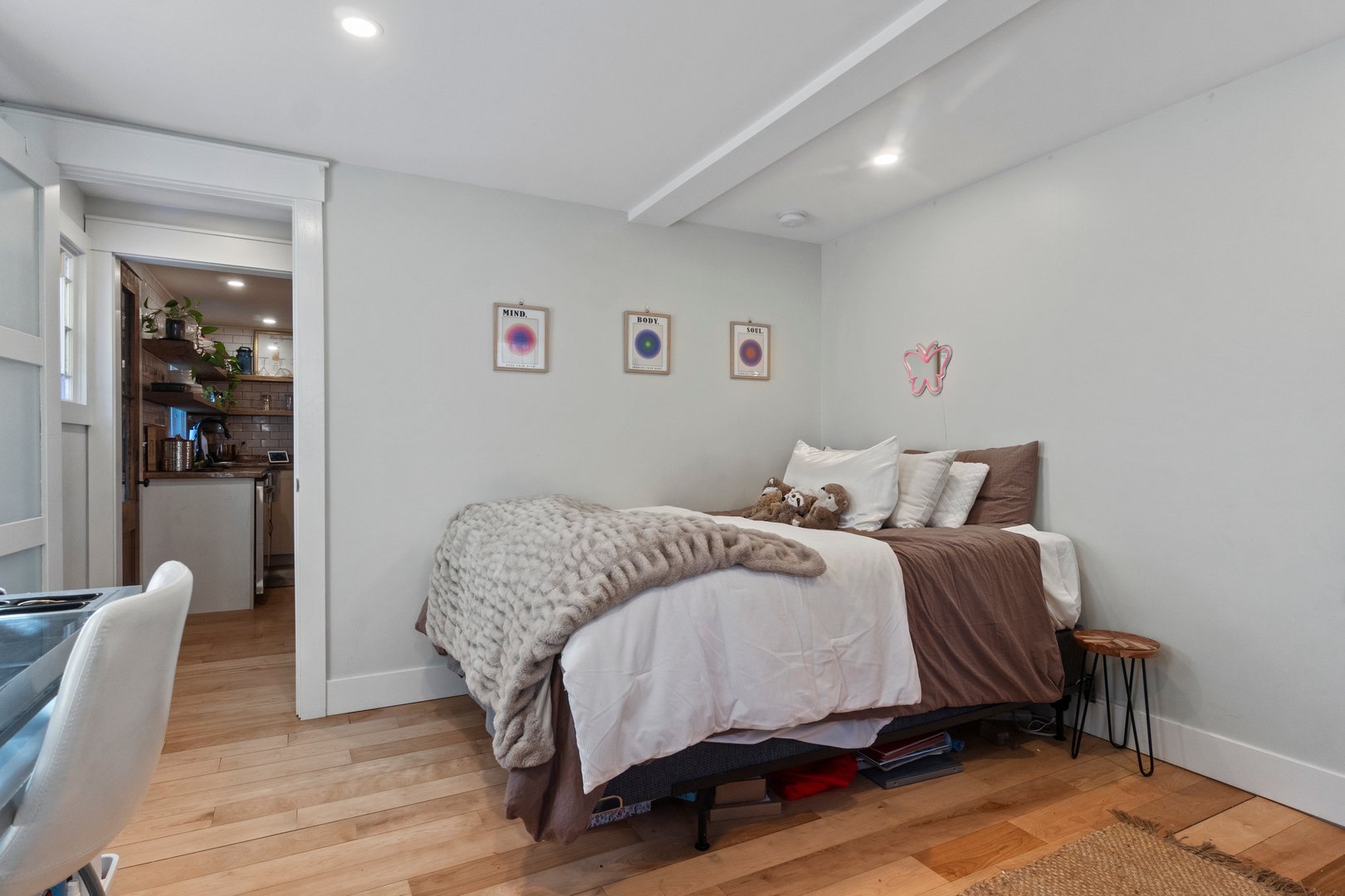 11 Pearl Street Photo 16