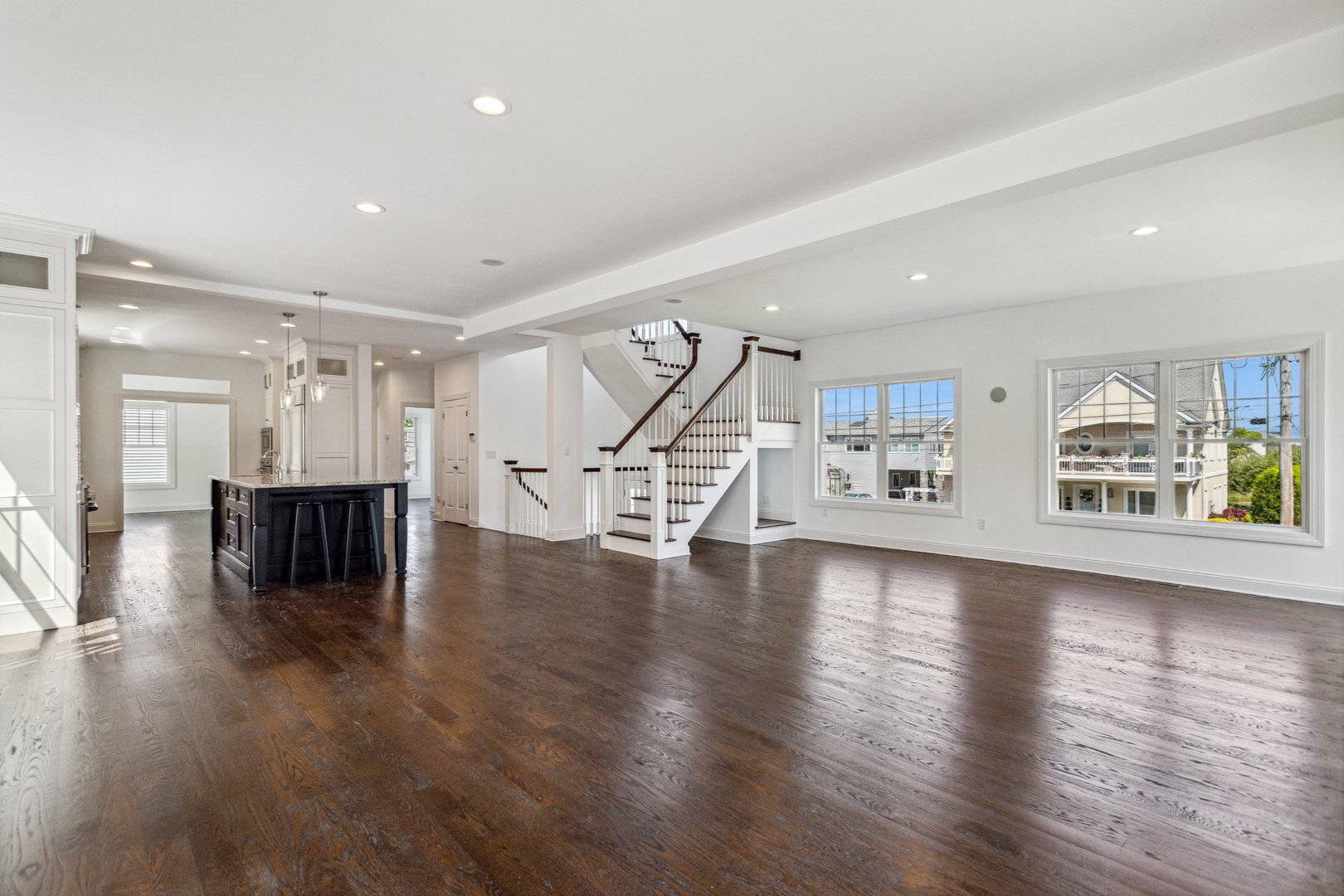 35 5th Avenue Photo 11