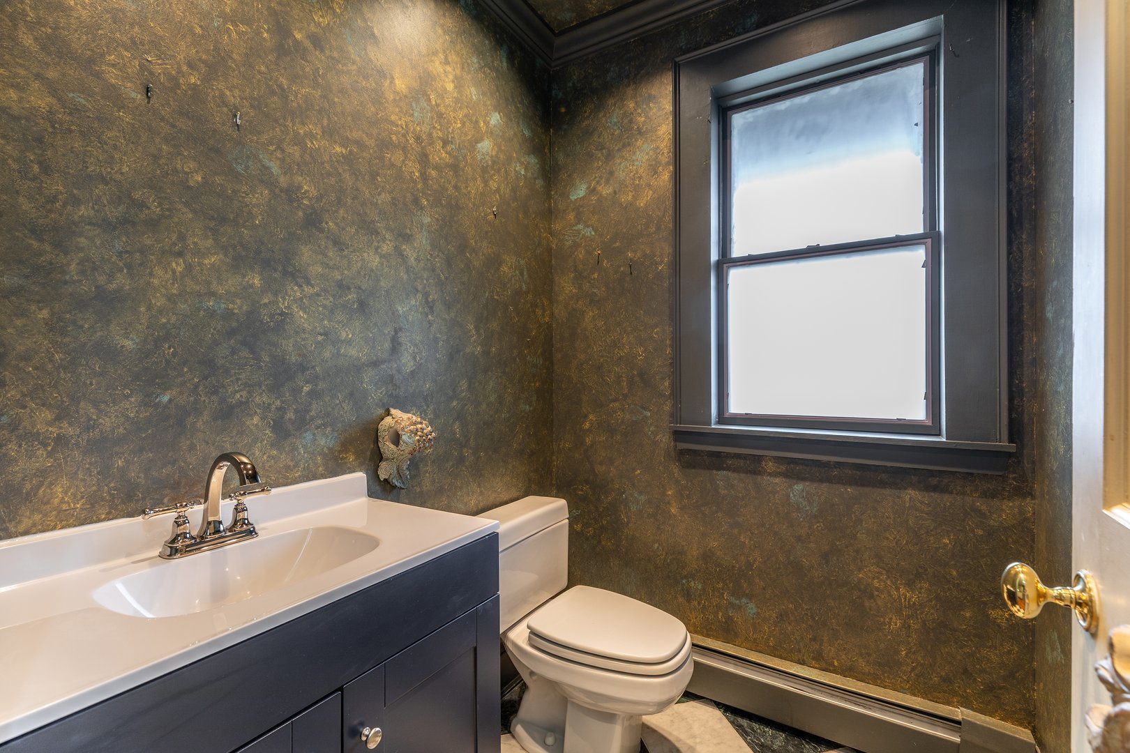 411 Beach Street Photo 16