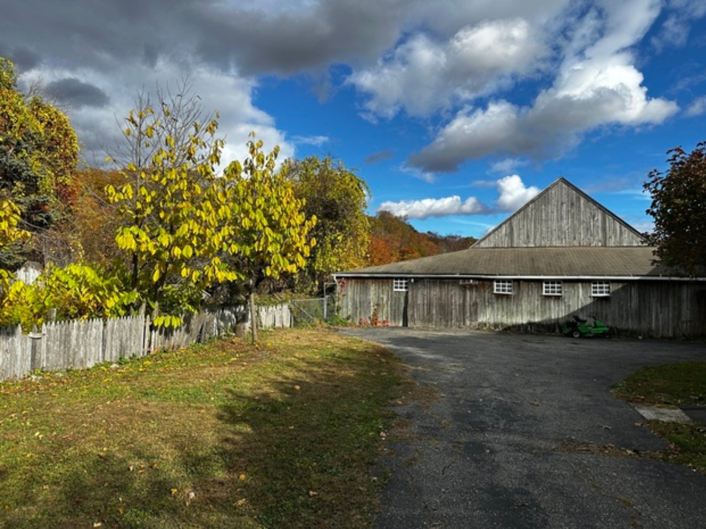 308 Skiff Mountain Road Photo 16