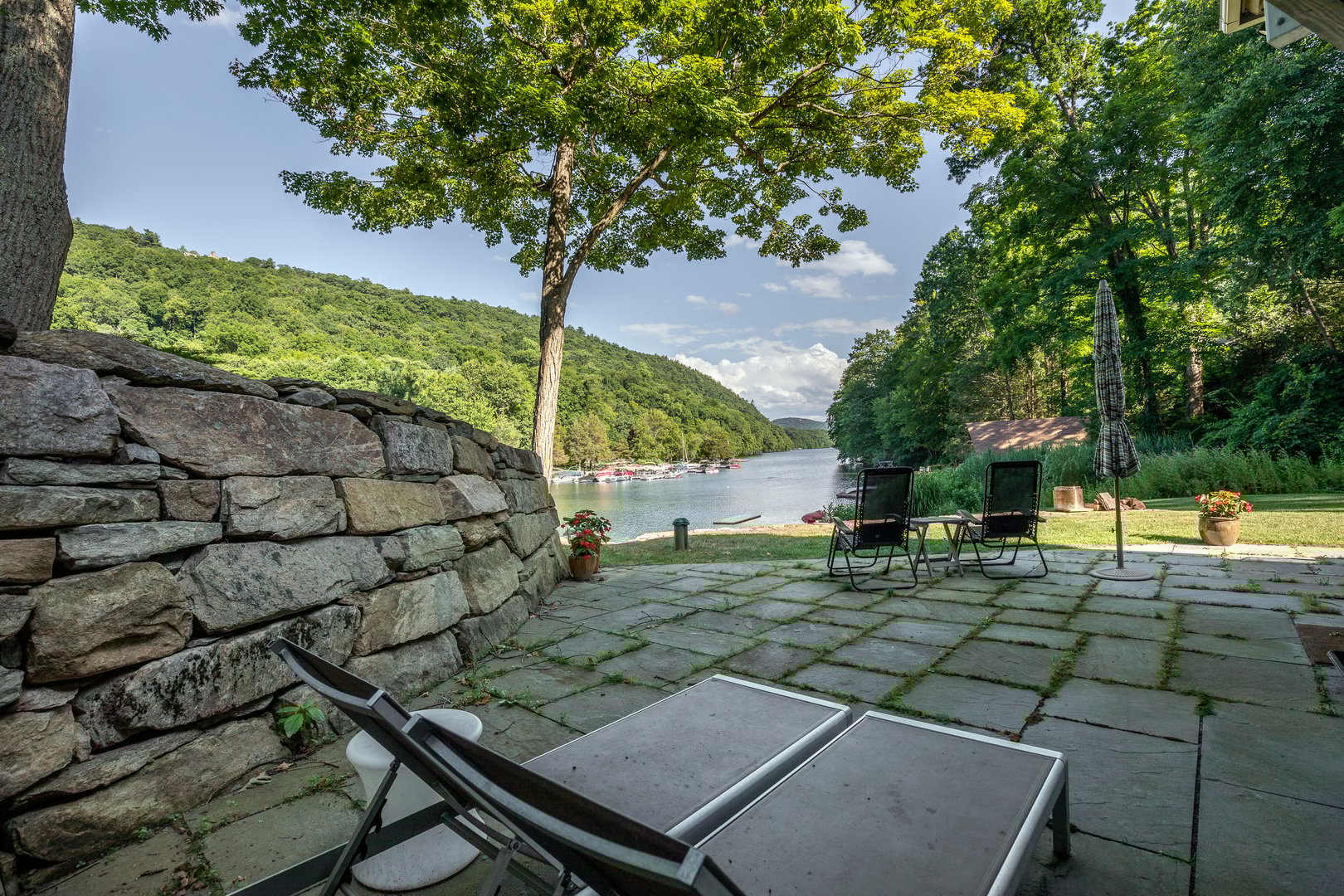 8 Cedar Point Drive Photo 30