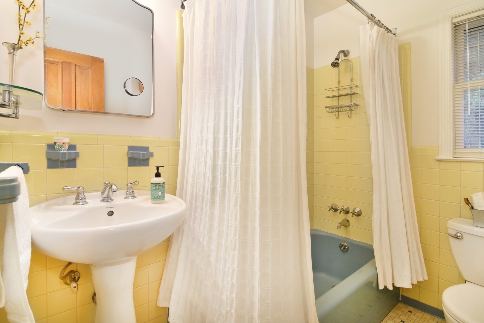 72 Magnolia Drive Photo 26