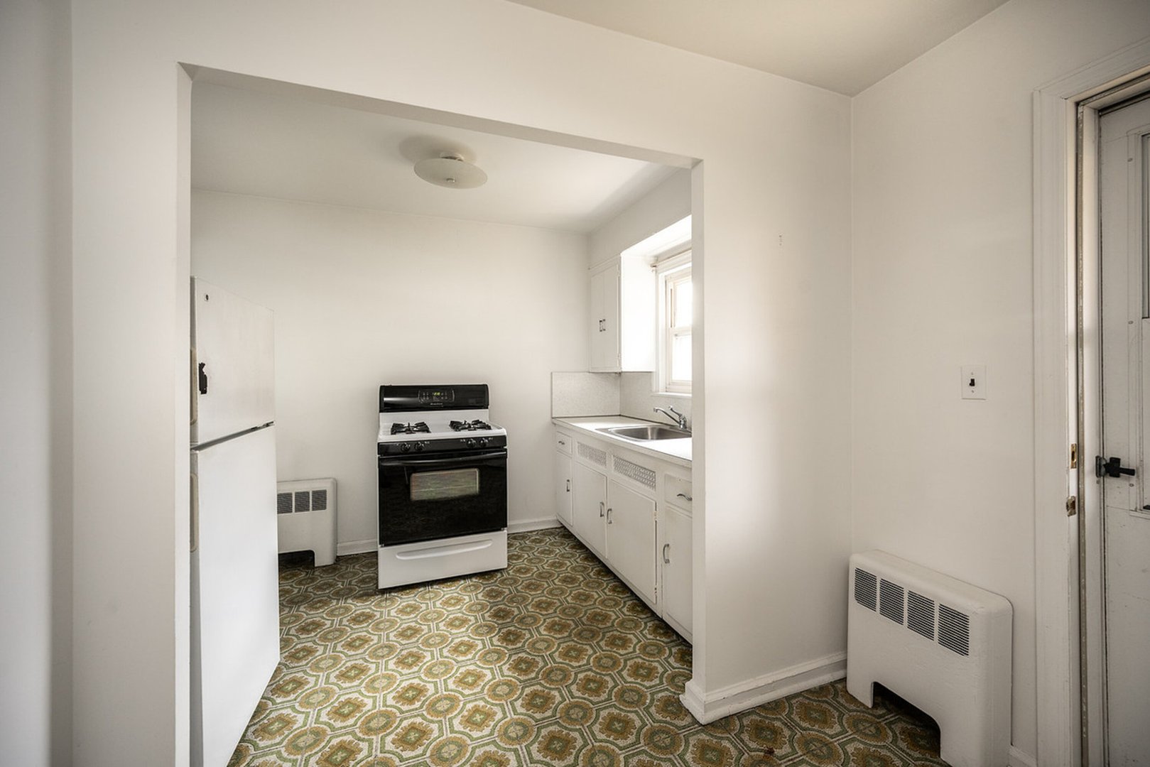 10 Maywood Avenue Photo 10