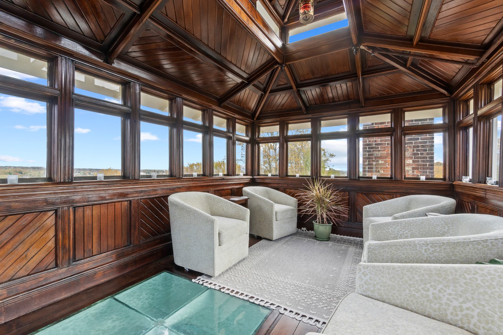 15 Elm Street Photo 24