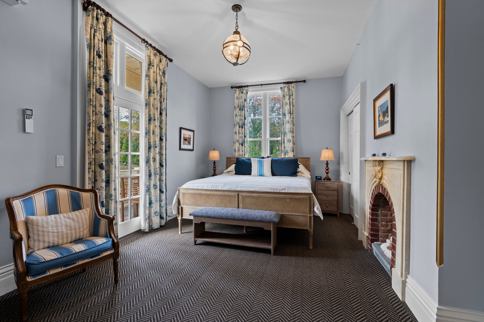 15 Elm Street Photo 35