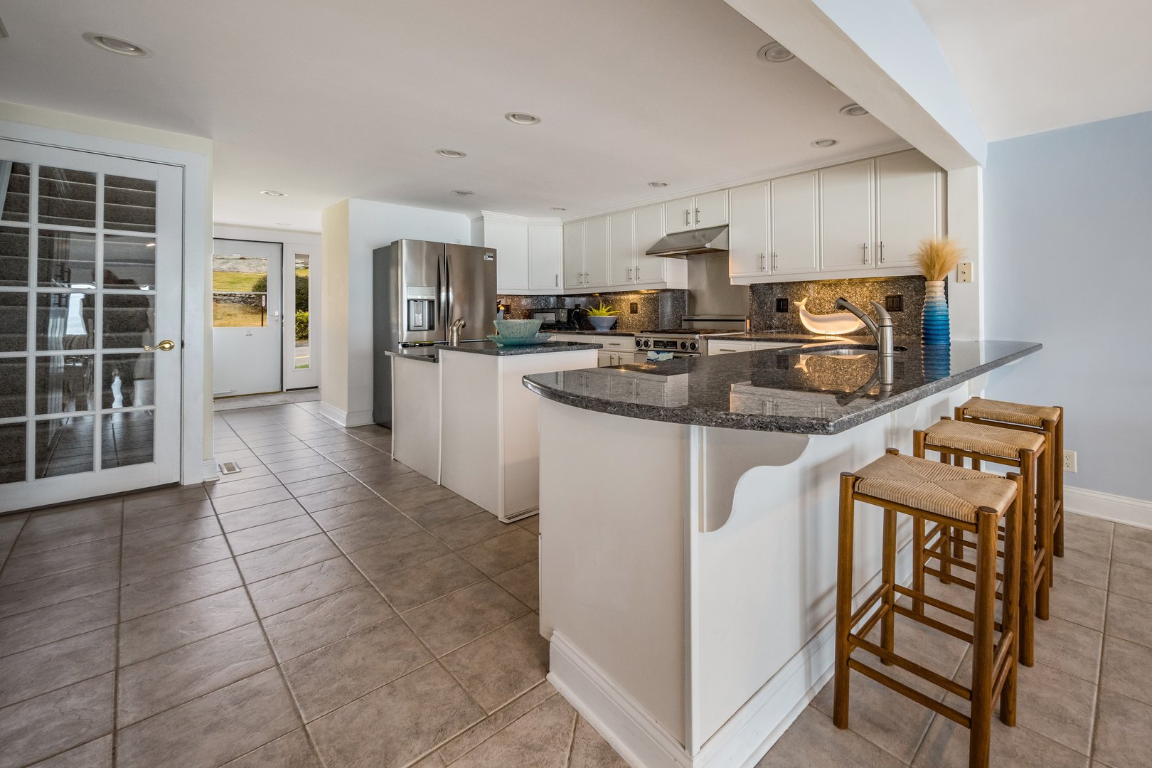 223 Giants Neck Road Photo 7