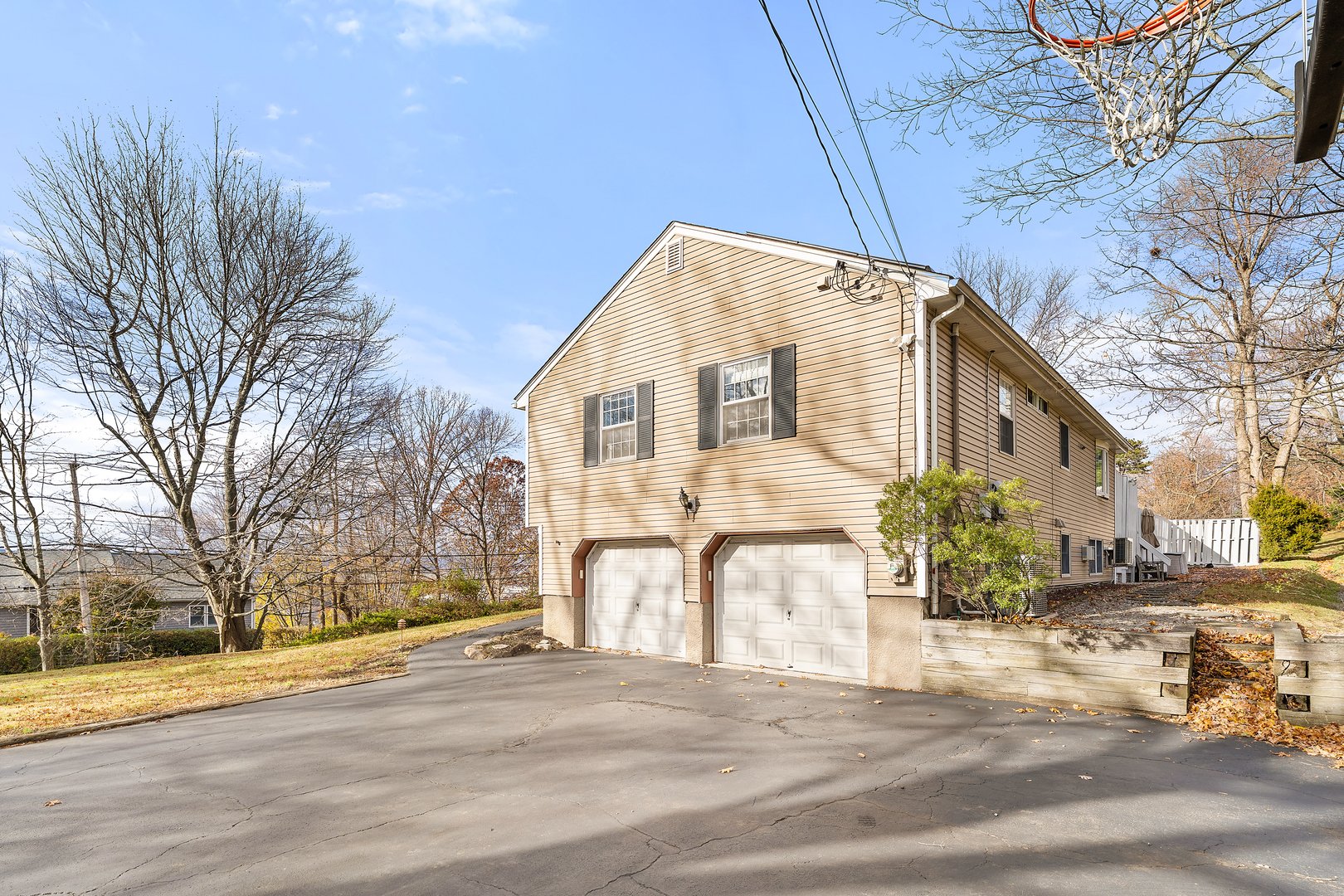 70 Cedar Lane Photo 32