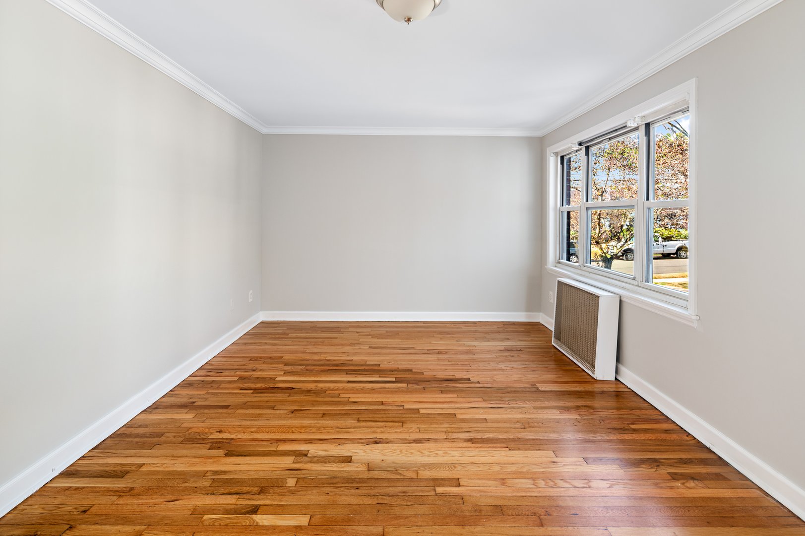 23 Standish Road  #APT 2 Photo 3