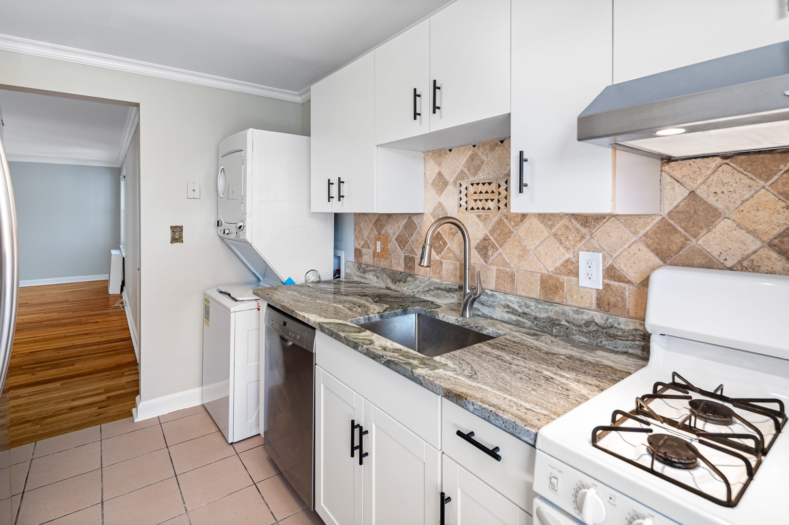 23 Standish Road  #APT 2 Photo 10