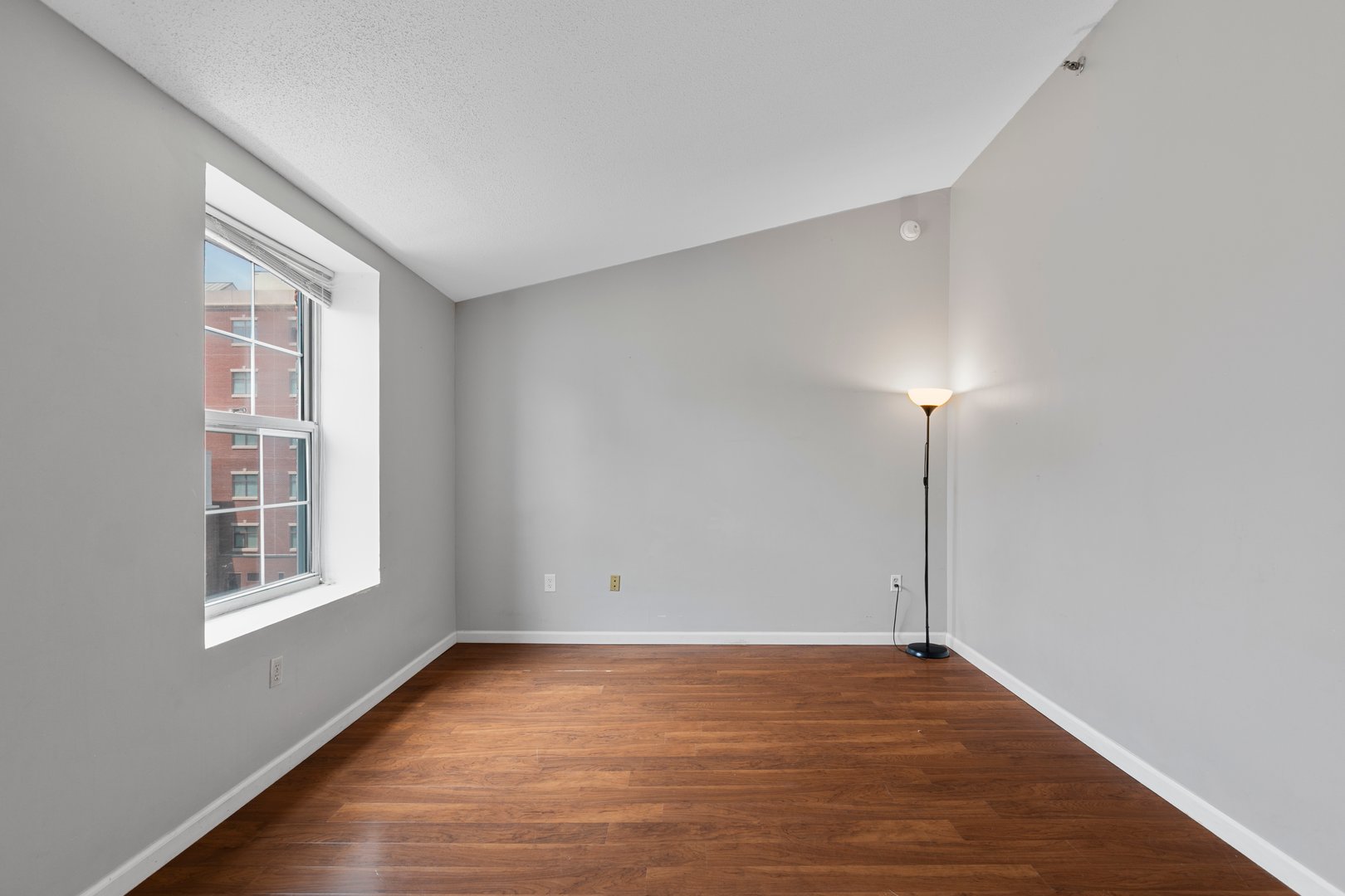 196 Crown Street  #5I Photo 24