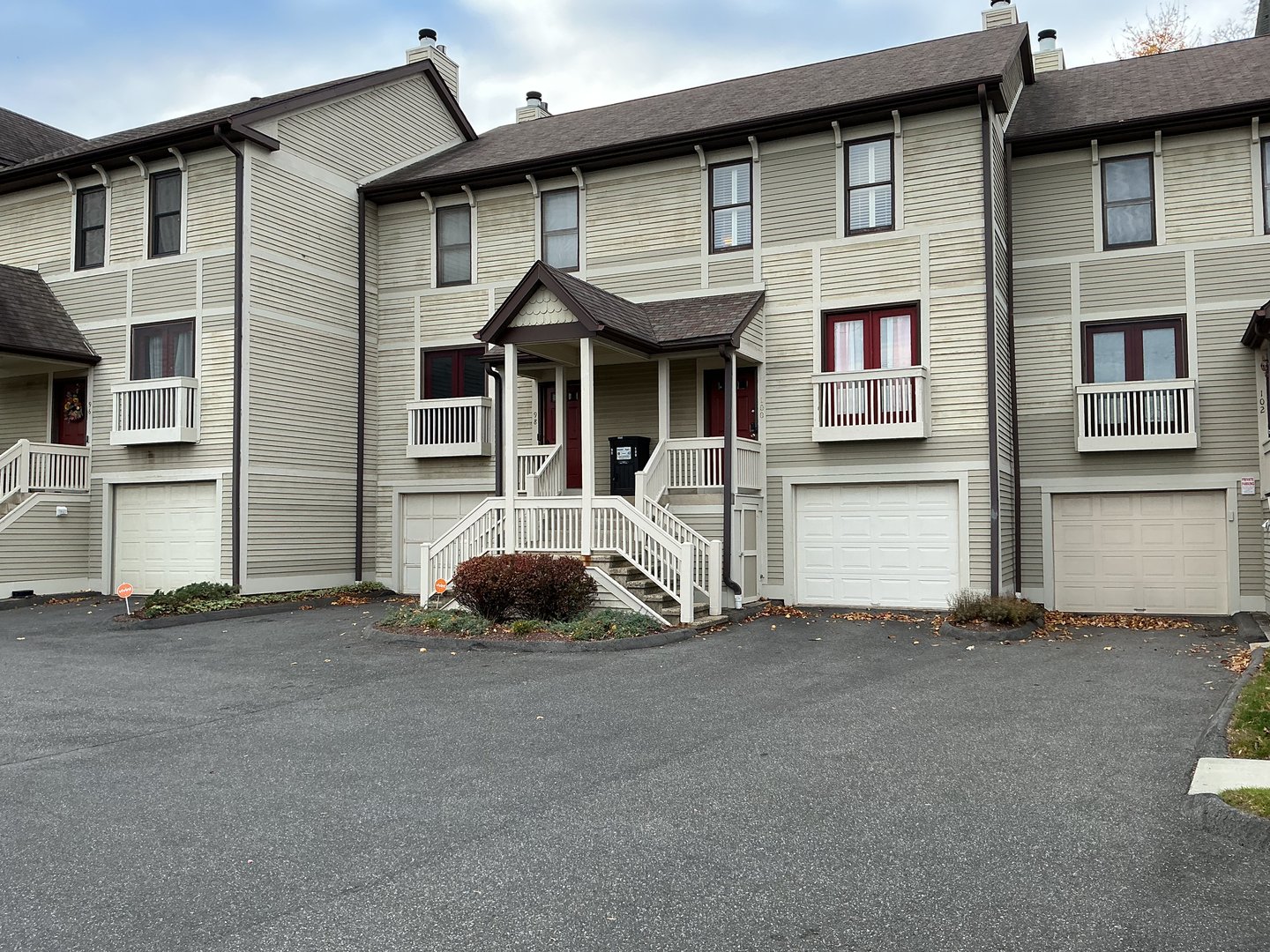 100 Front Street #100 Photo 1