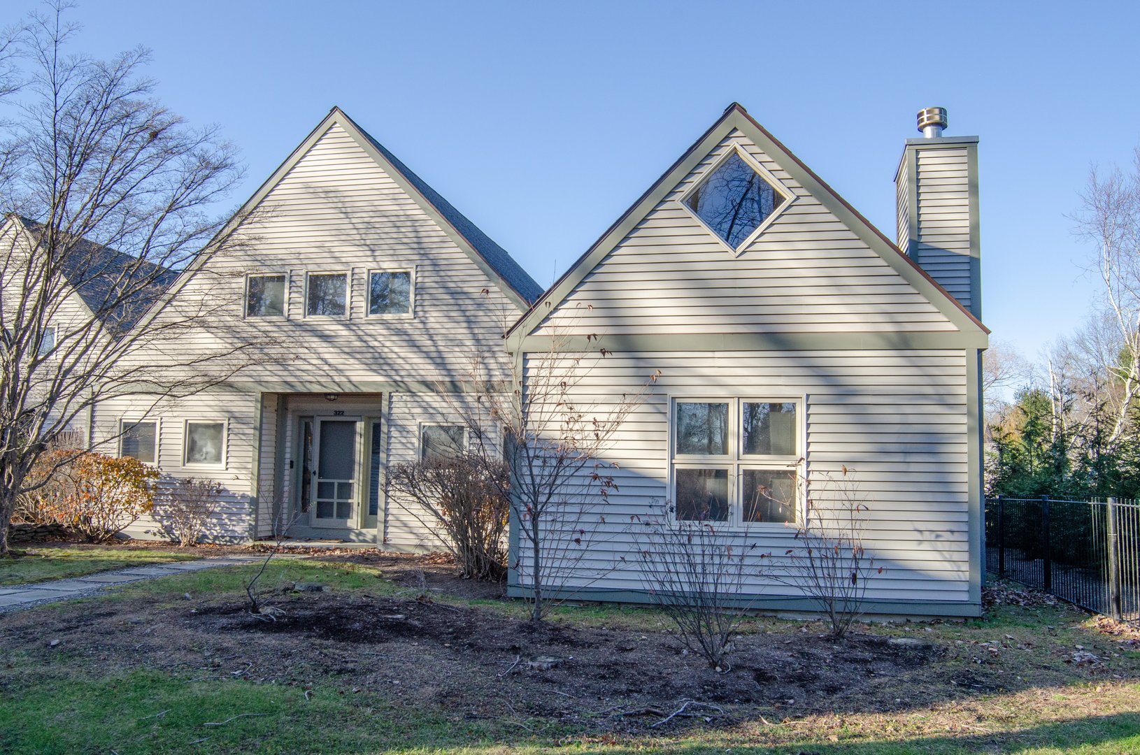 322 Arcadia Drive Photo 3