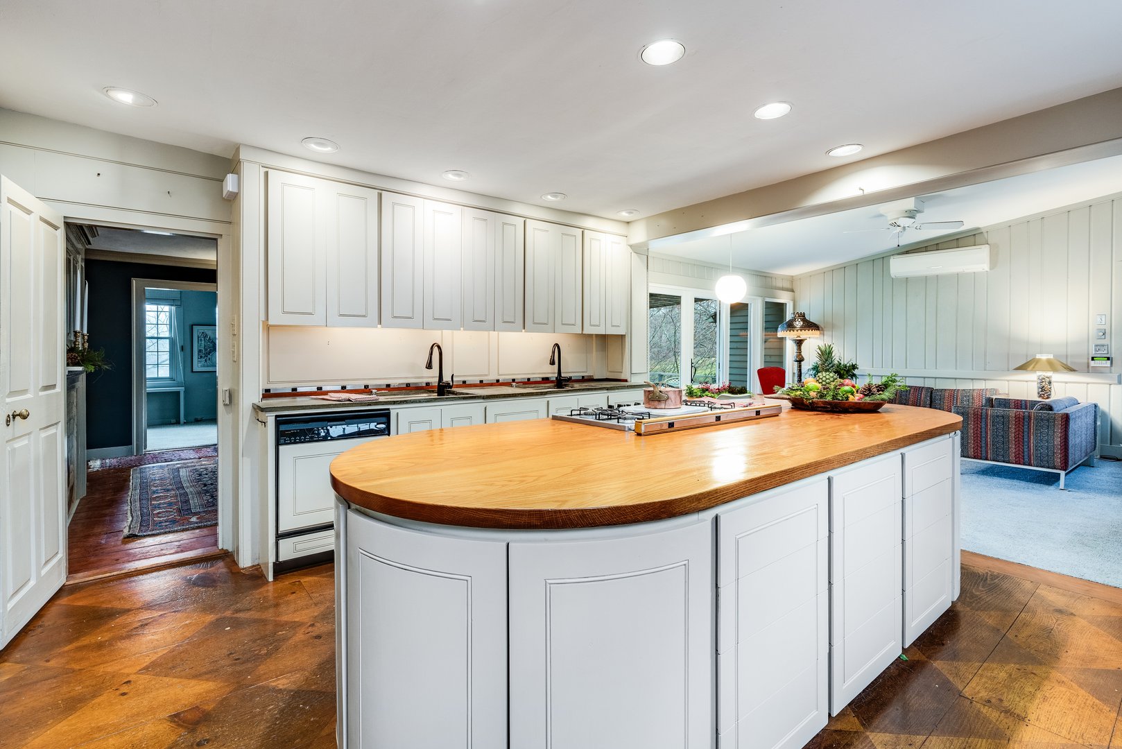 410 Washington Street Photo 22