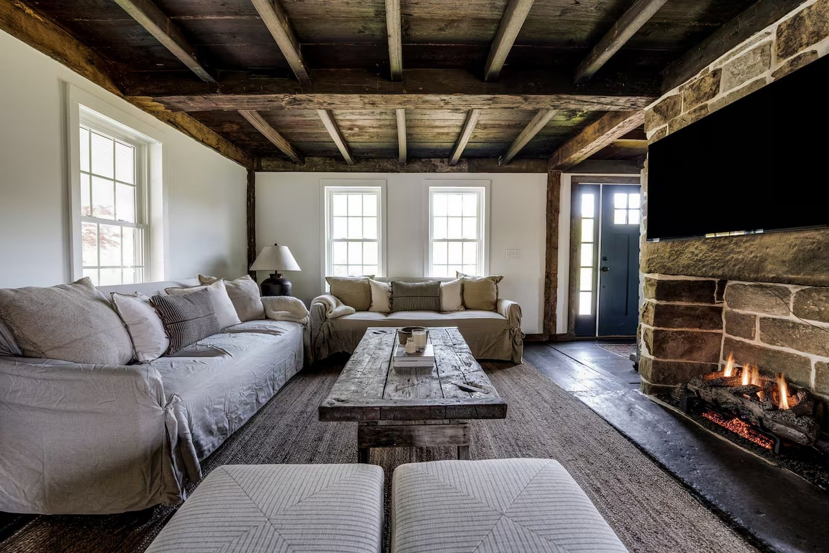 740 Little City Road Photo 4