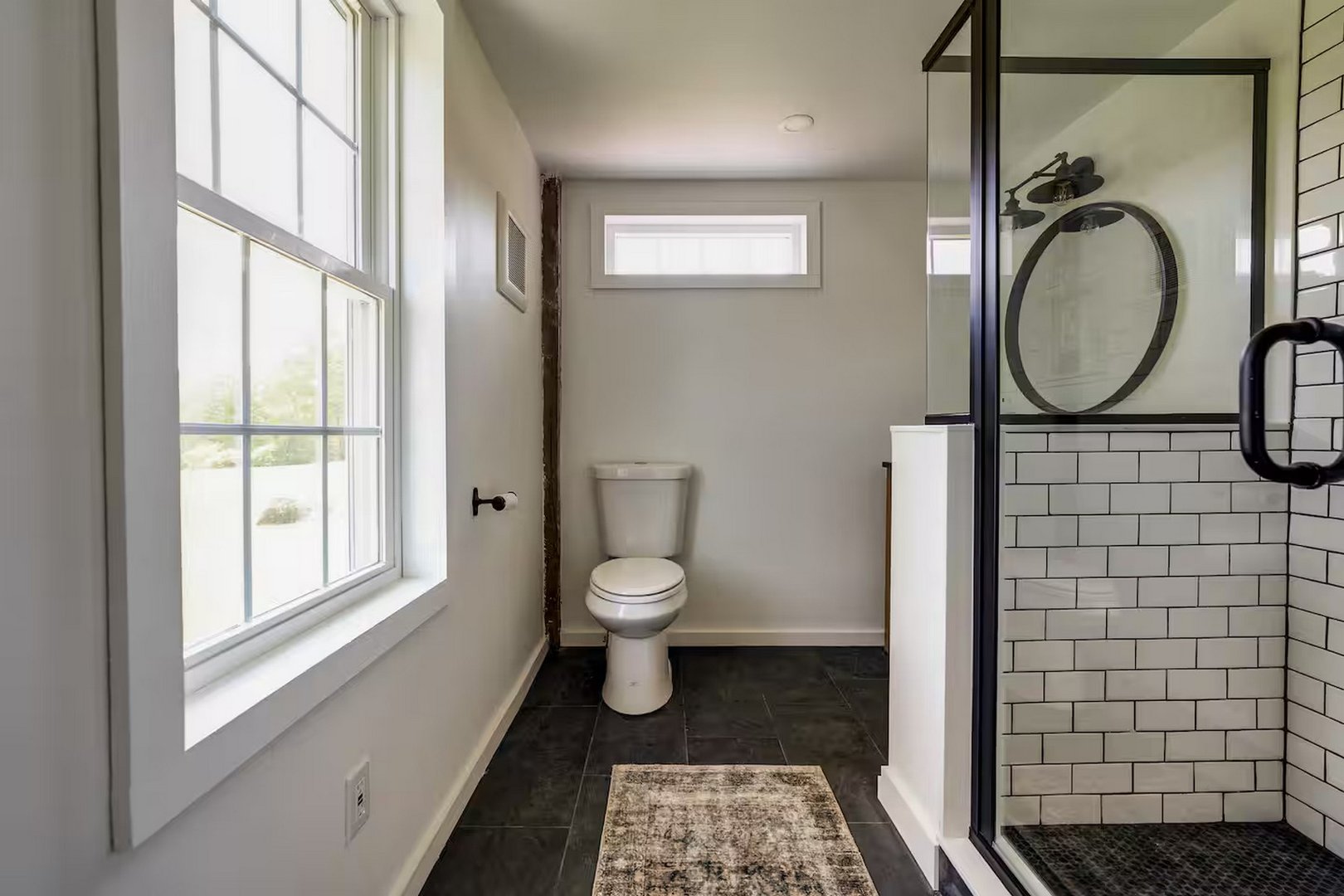 740 Little City Road Photo 10