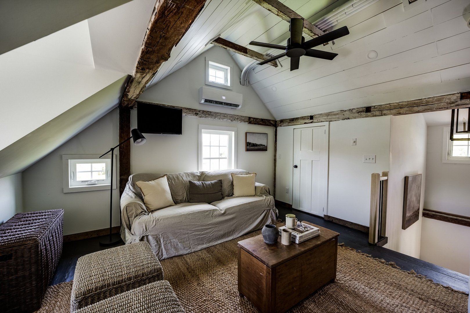 740 Little City Road Photo 13