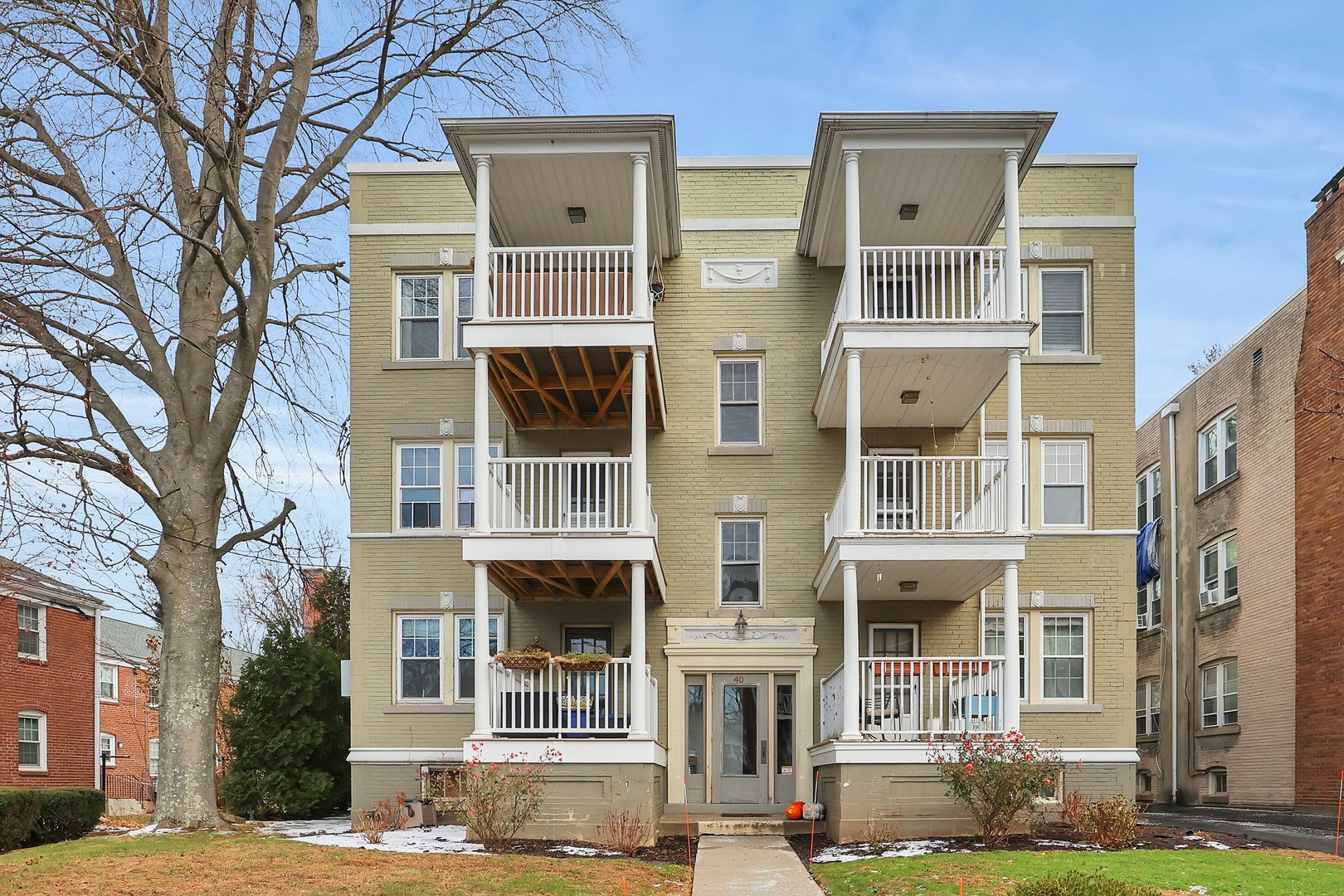 40 Robin Road  #APT 203 Photo 2