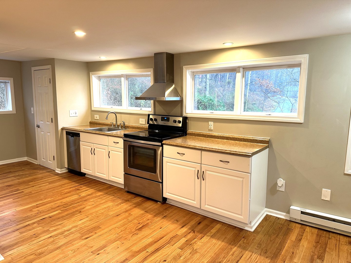 11 Upper Mallett Lane  #C Photo 1