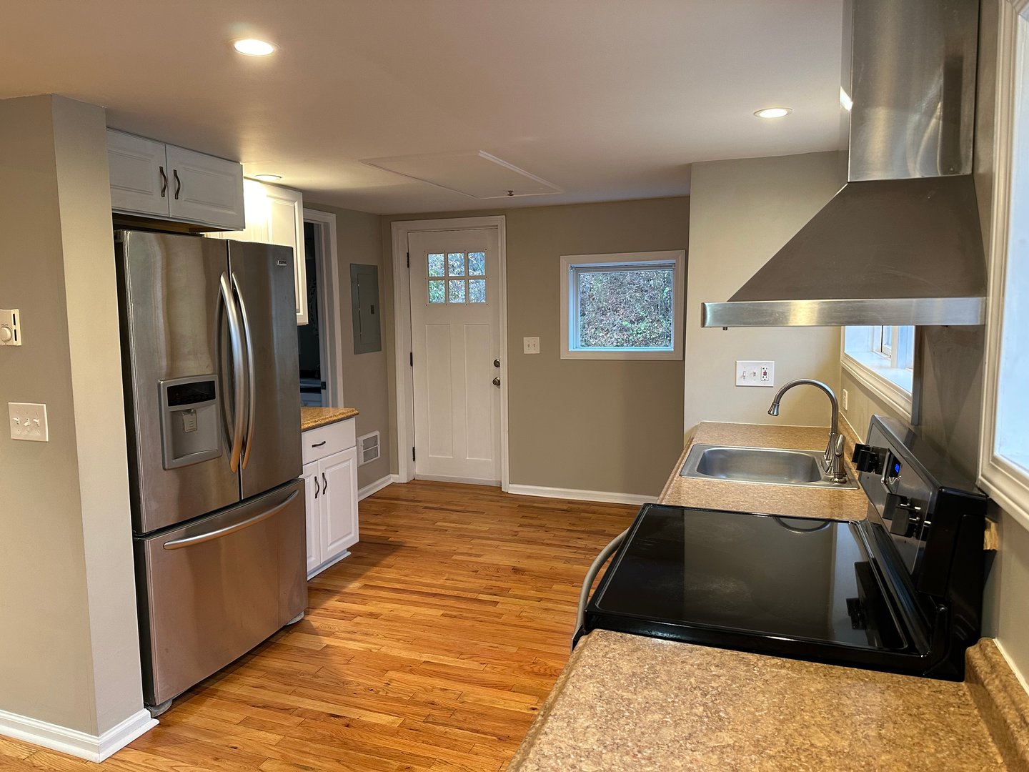 11 Upper Mallett Lane  #C Photo 2