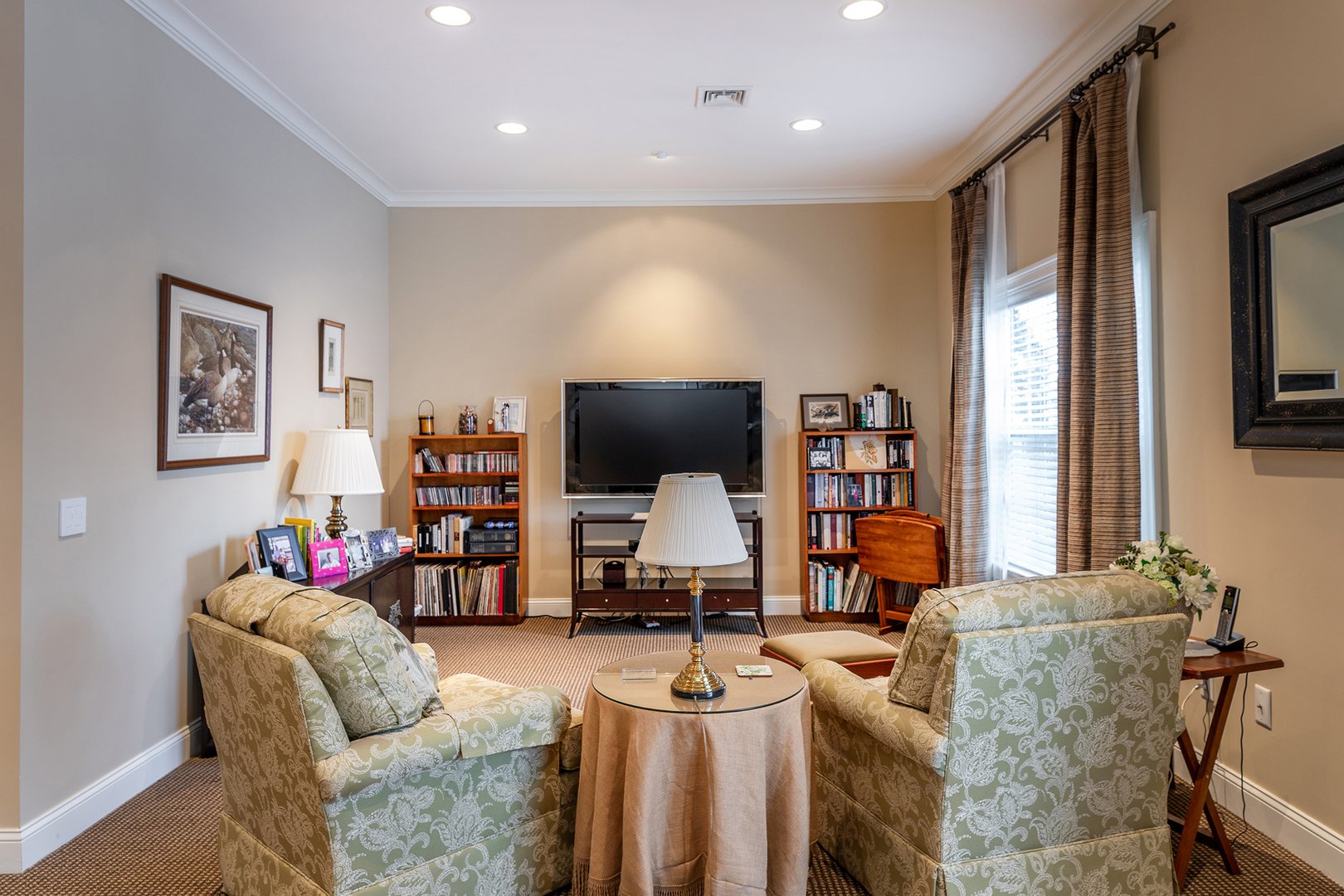 250 Hunter Drive #250 Photo 24