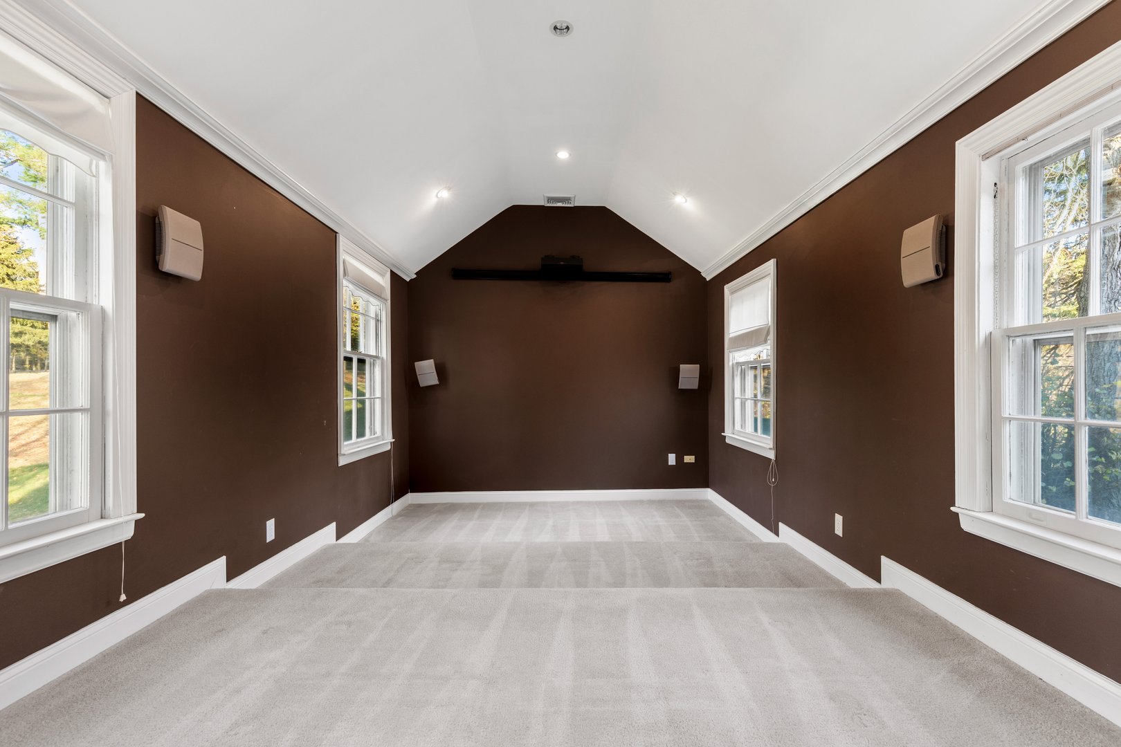 83 Somerstown Road Photo 23