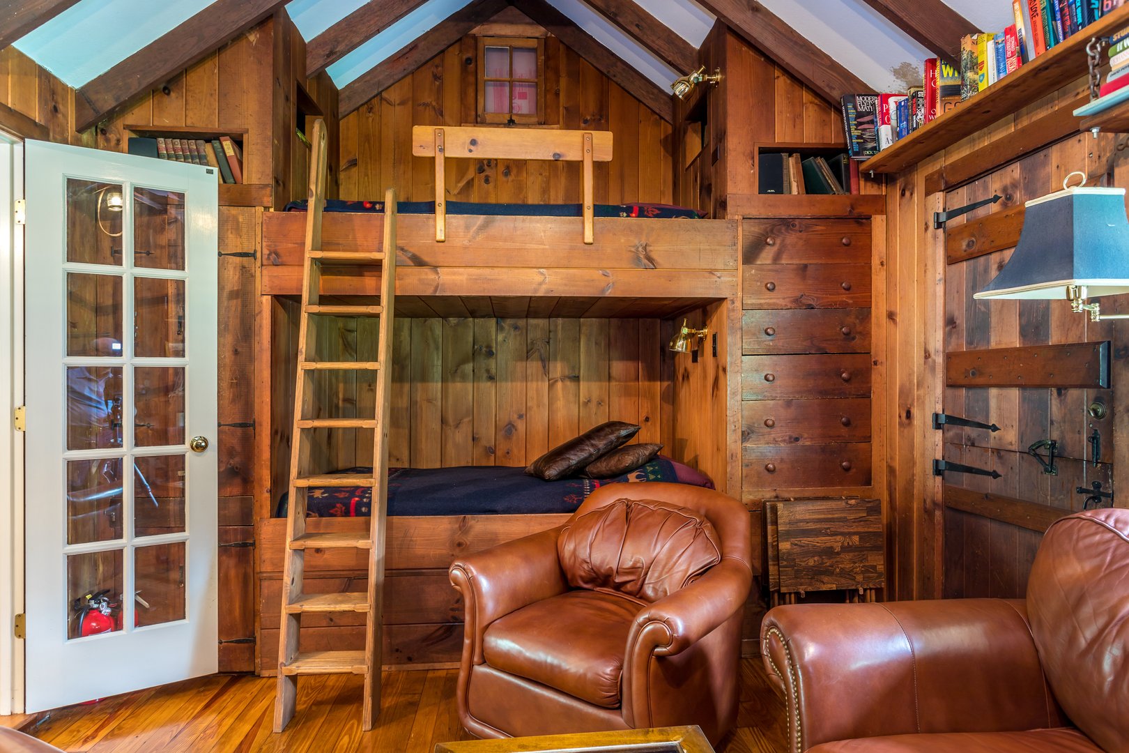 21 Jericho Road North Photo 21