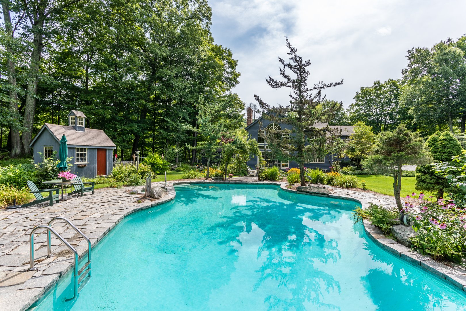 21 Jericho Road North Photo 39