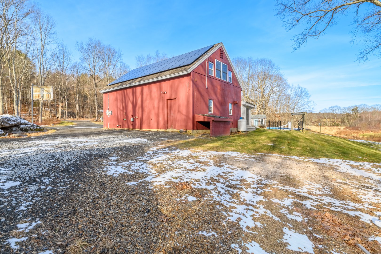 49 Upper Road Photo 6