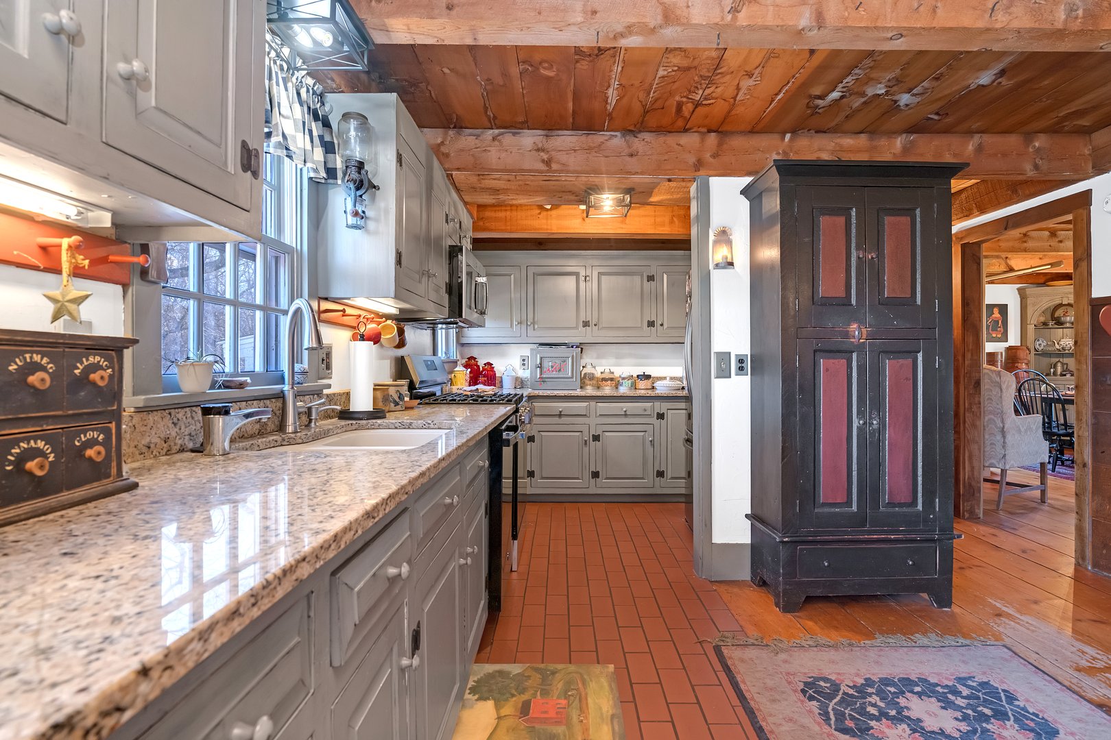 49 Upper Road Photo 26