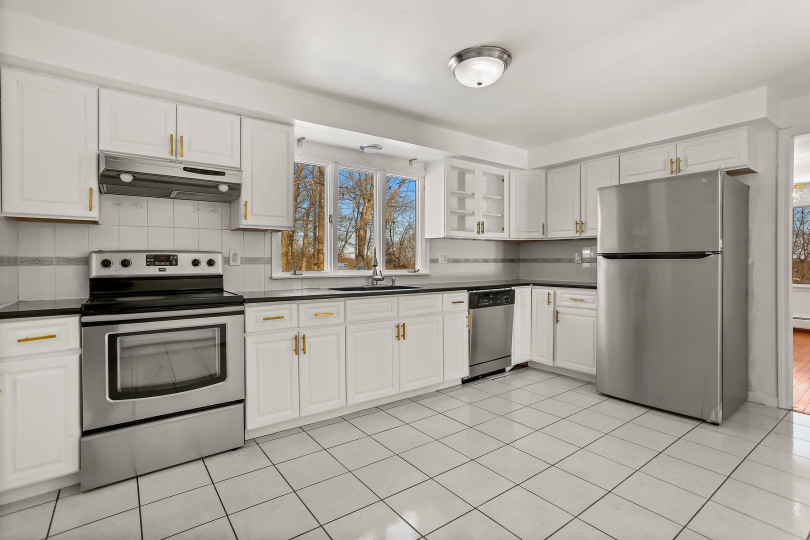 37 Kitcher Court Photo 8