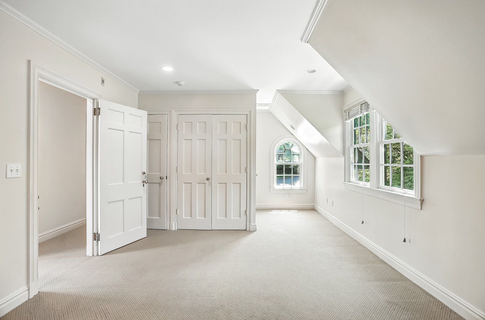 6 Club Road Photo 17