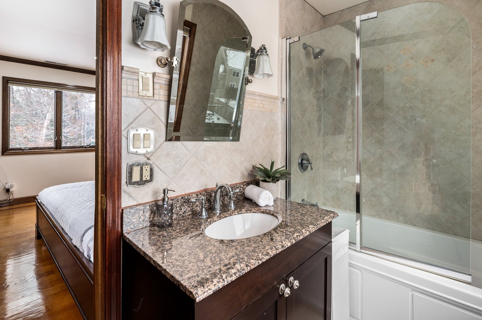 25 Old Road Photo 10