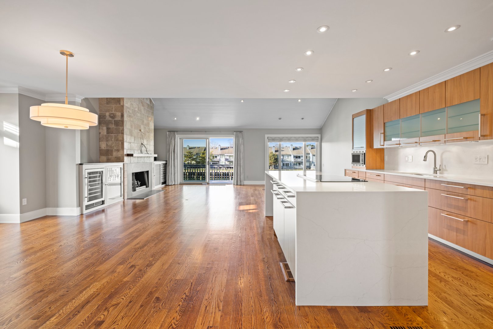 1 Island Drive  #21 Photo 3