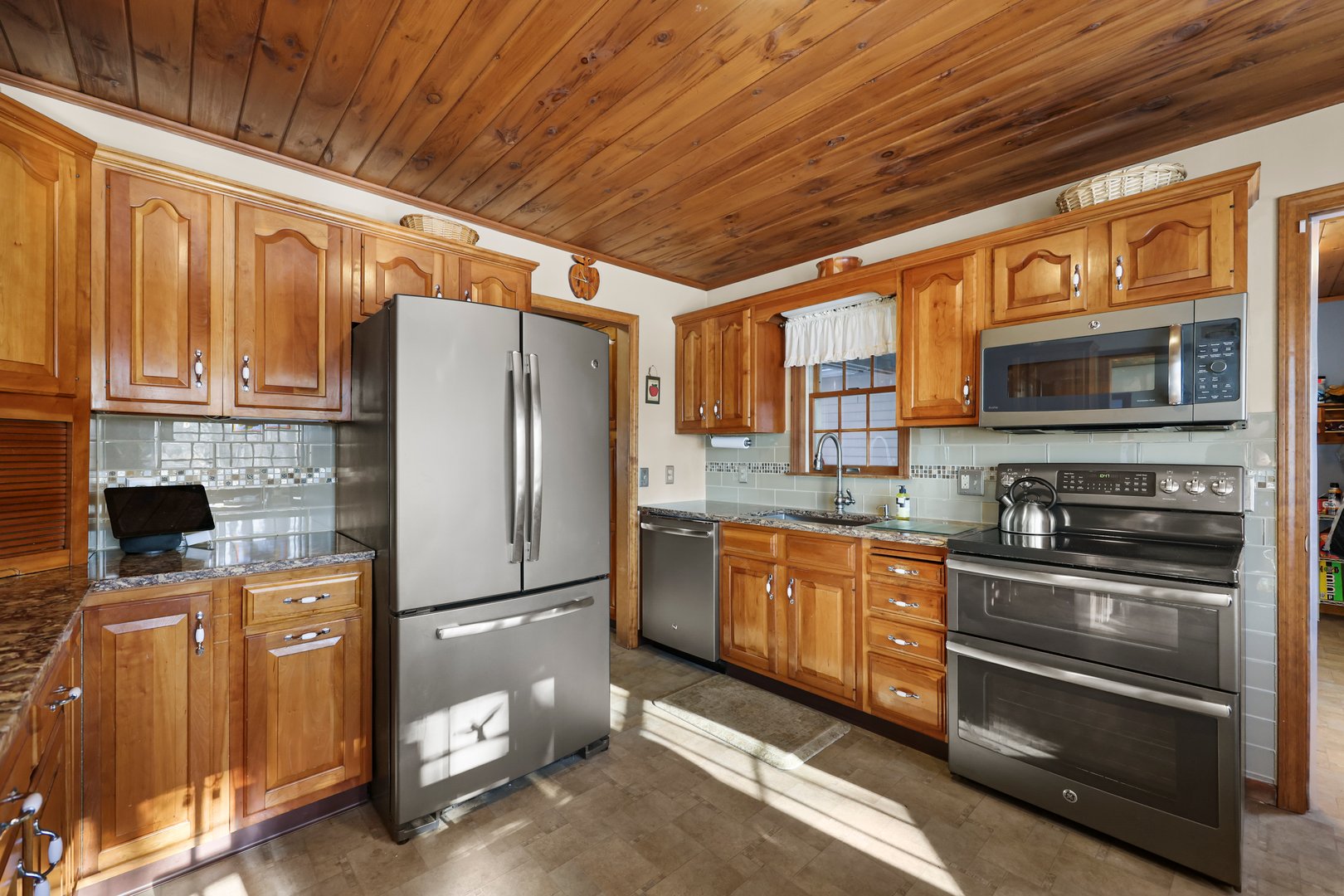 132 Outlook Ave Photo 13